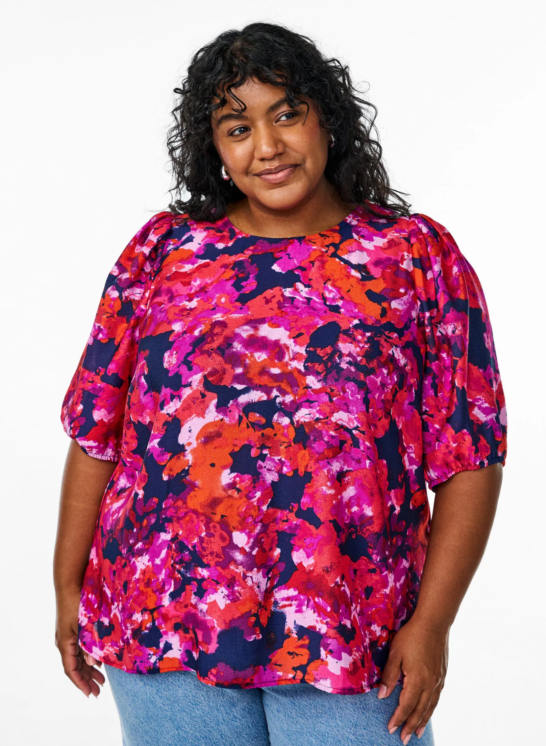 Bluse mit 1/2 Ärmeln und einem farbenfrohen Print