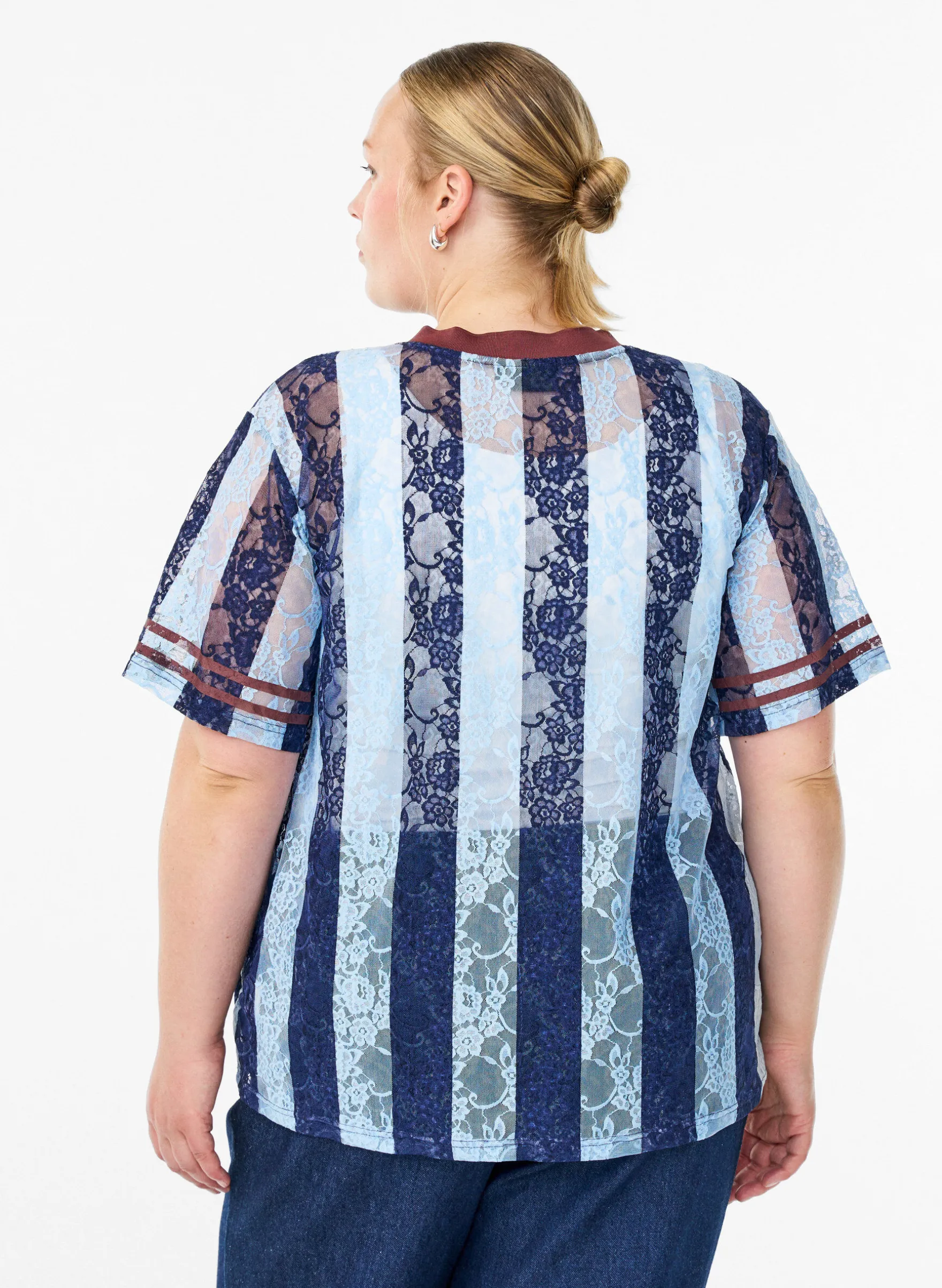 Bluse mit Spitzendetails und Statement-Print