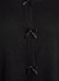 Cardigan mit perlenbestickten Schleifen und Druckknöpfen