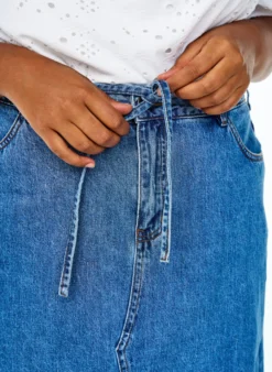Denim-Maxirock mit Bindegürtel