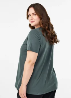 Einfarbiges Basic-T-Shirt aus Baumwolle