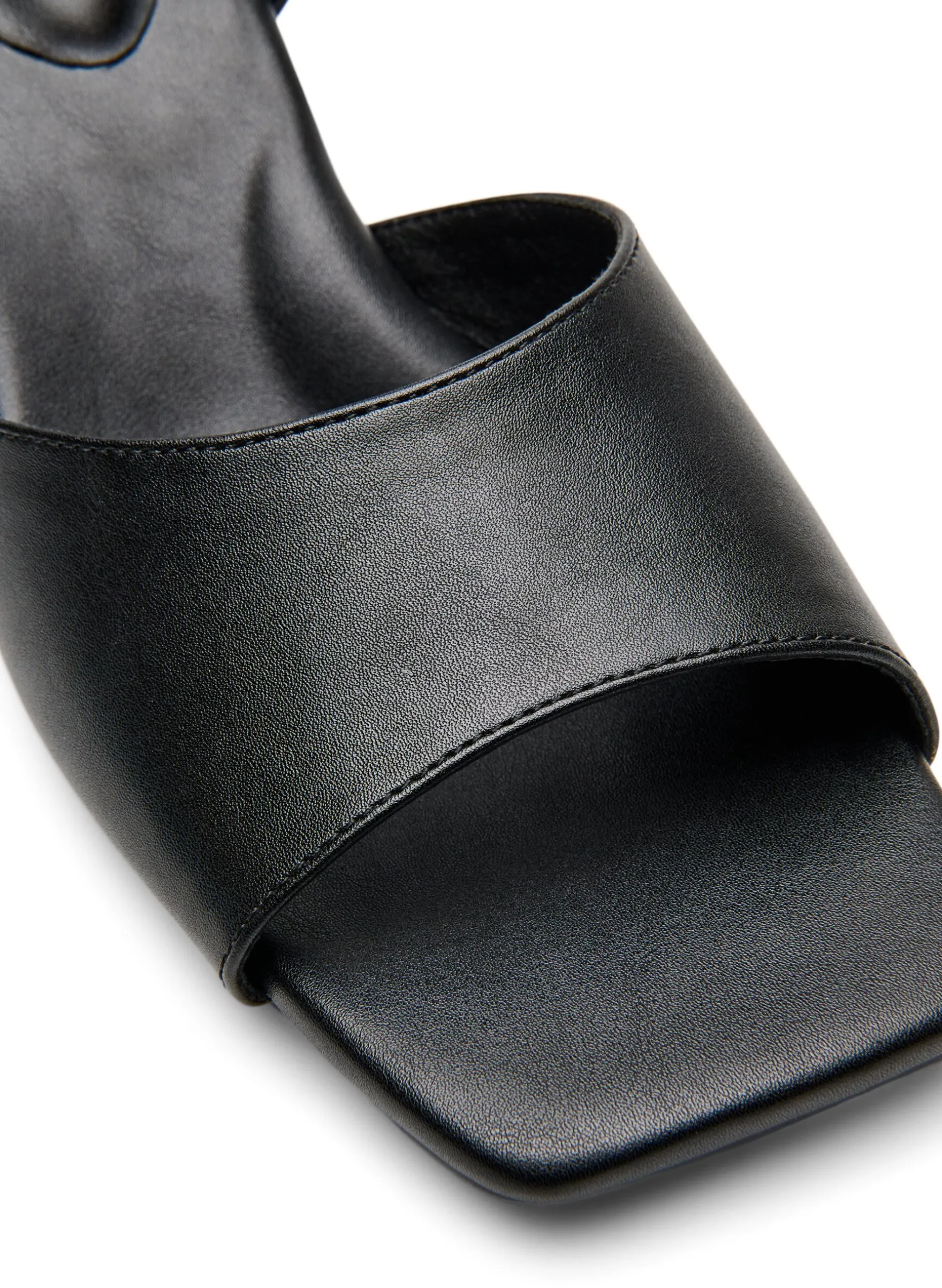 Extra Weite - Pumps mit offener Spitze und eckiger Zehenform