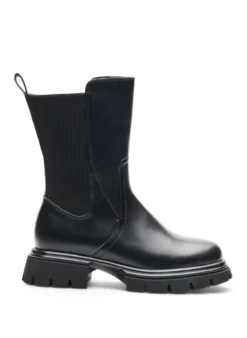 Extra Weiter - Chelsea-Boot mit klobiger Sohle und gerippten Einsätzen