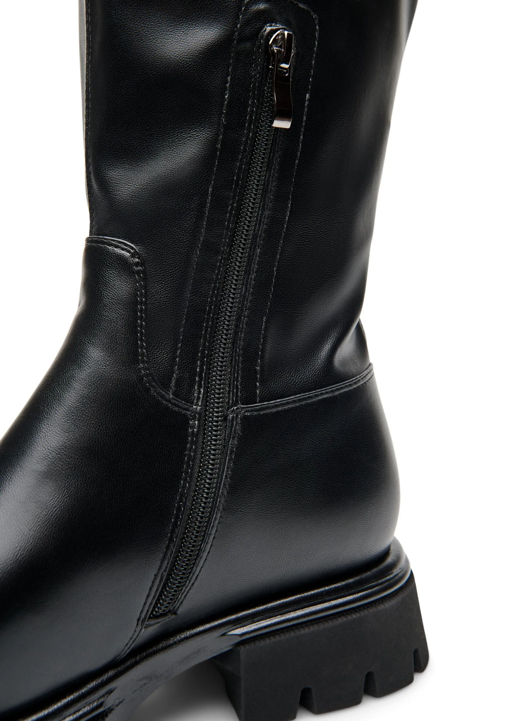 Extra Weiter - Langer Stiefel aus Kunstleder mit klobiger Sohle