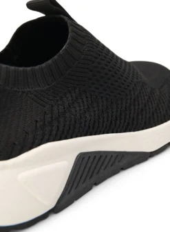 Extra Weite - Sneakers aus dehnbarem Strickmaterial