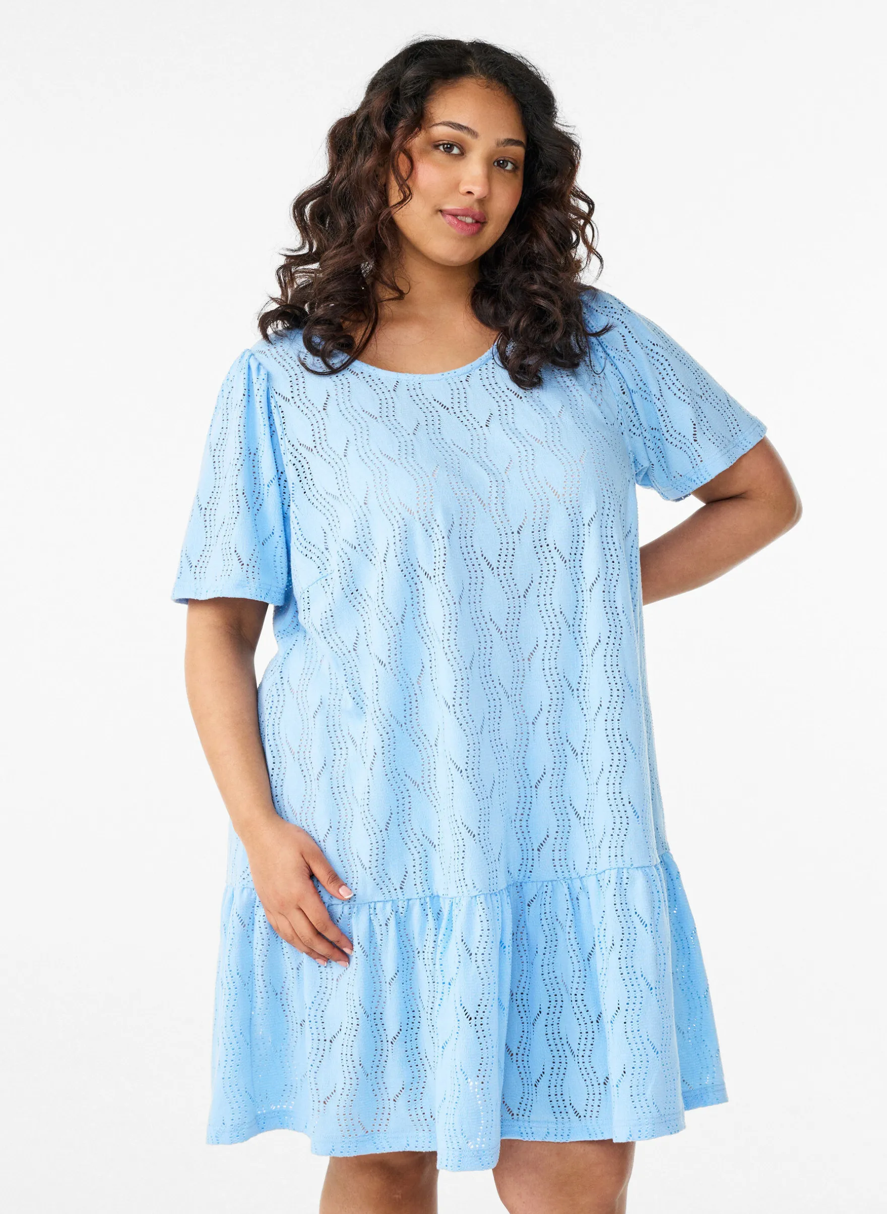 FLASH - Kurzes Kleid aus Jersey mit Lochstickerei