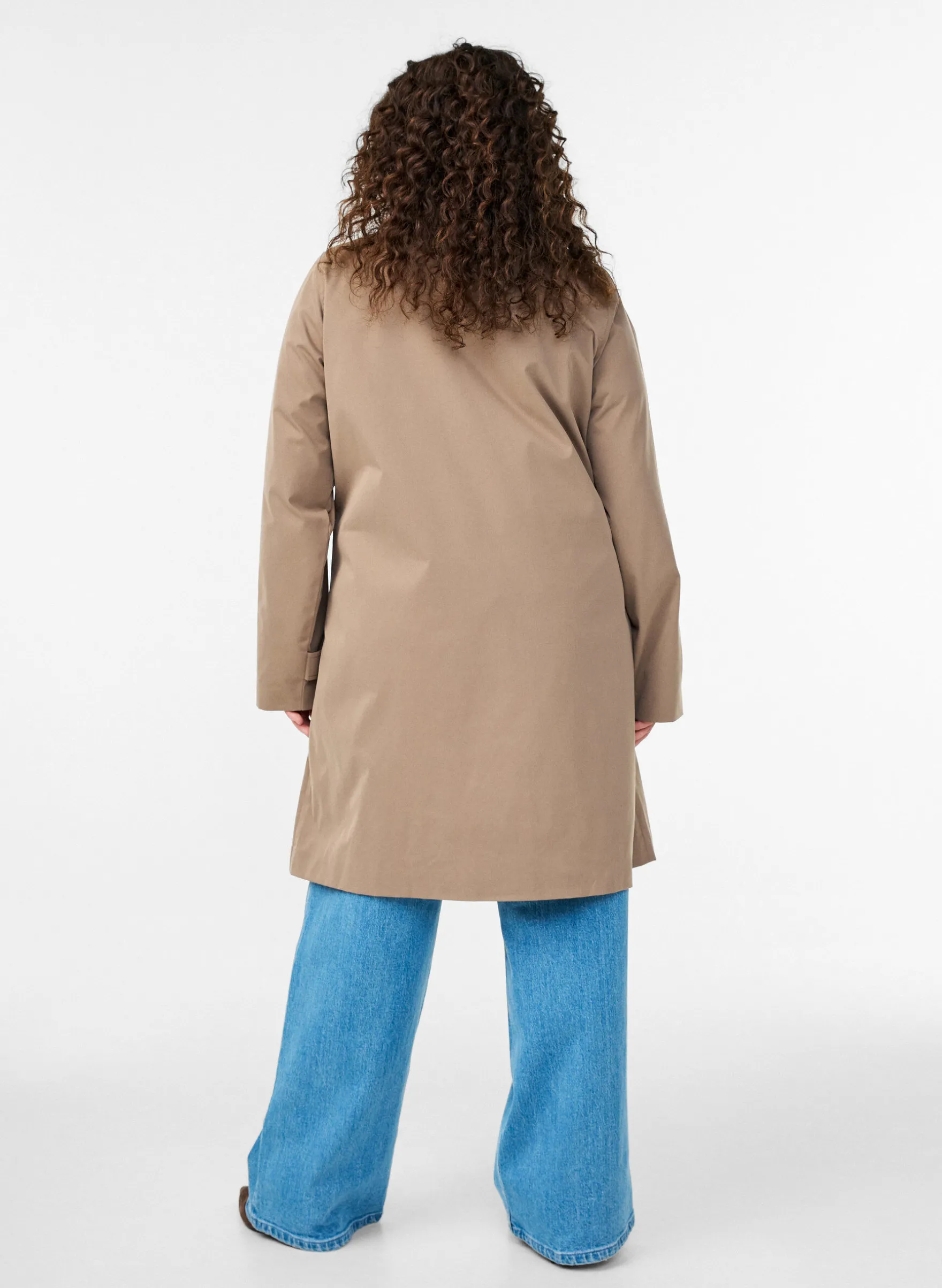 Frühlingsjacke mit Kragen aus Wildlederimitat und verdeckter Knopfleiste