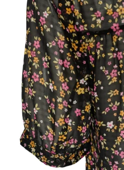 Geblümte Bluse mit V-Ausschnitt