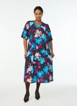 Geblümtes Midikleid mit Empire-Linie