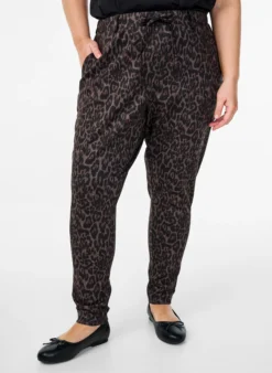 Gekürzte Hose mit Leopardenmuster