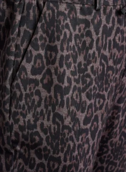 Gekürzte Hose mit Leopardenmuster