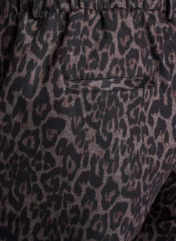 Gekürzte Hose mit Leopardenmuster