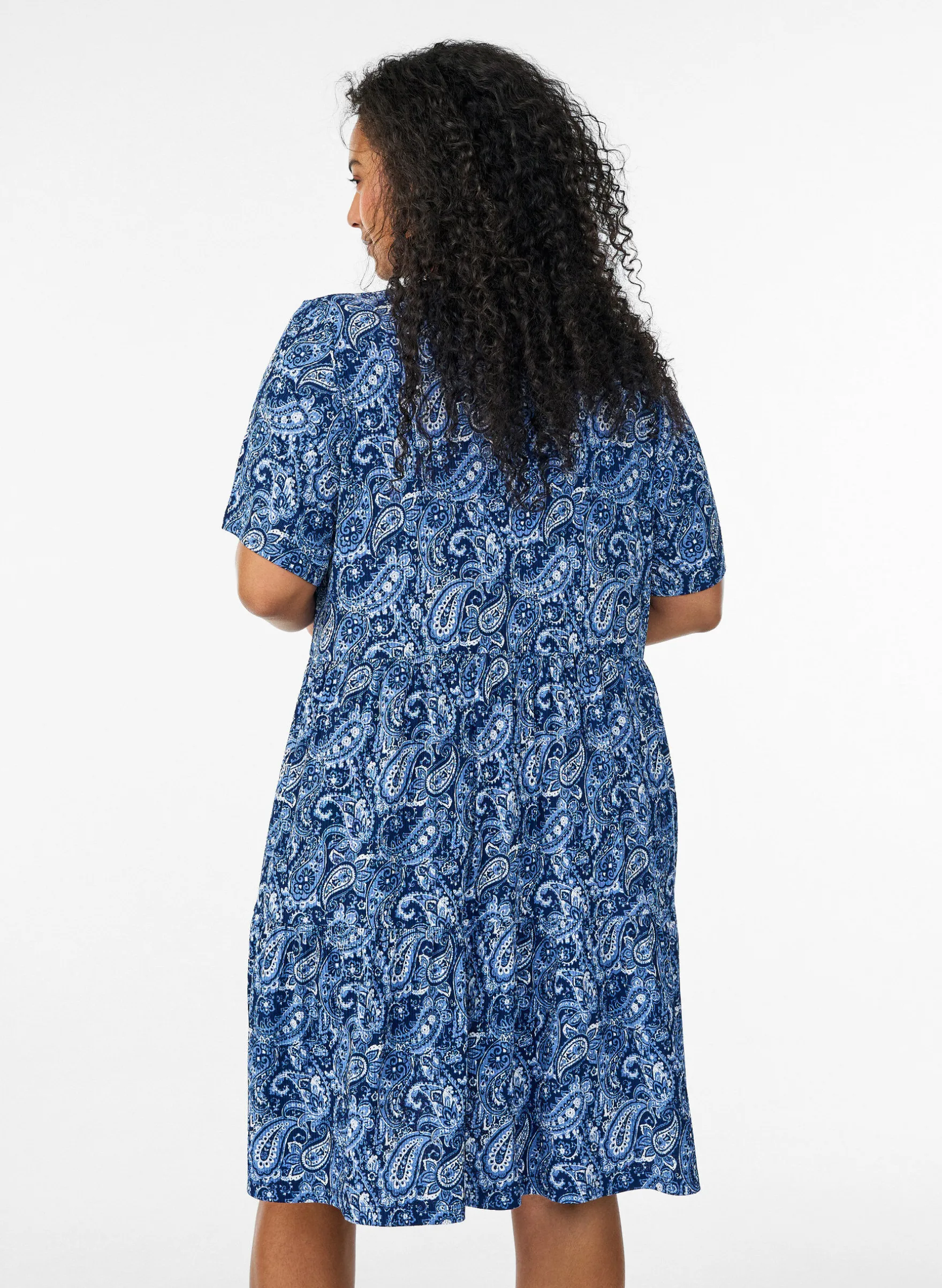 Gemustertes Kleid mit Einsätzen