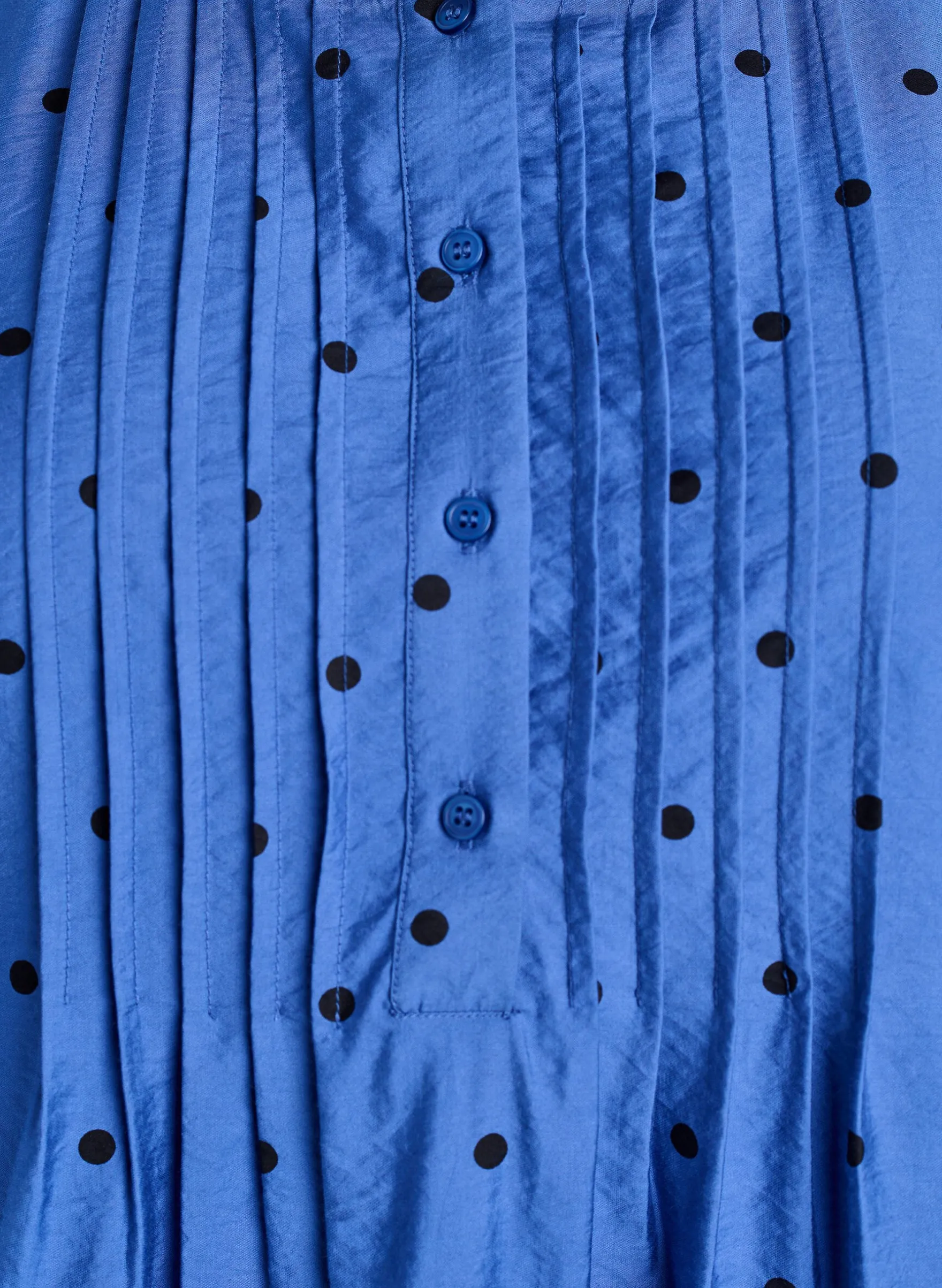 Gepunktete Bluse mit langen Ärmeln