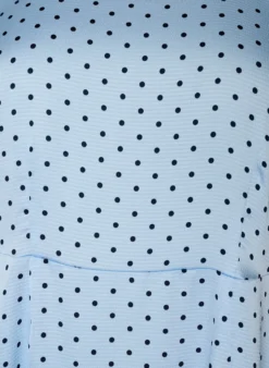 Gepunktetes Midikleid mit eckigem Ausschnitt