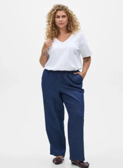 Gerade geschnittene Jeans mit elastischem Bund