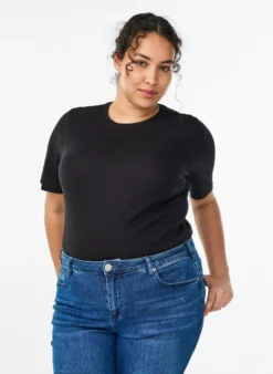 Geripptes Basic-T-Shirt mit Rundhalsausschnitt