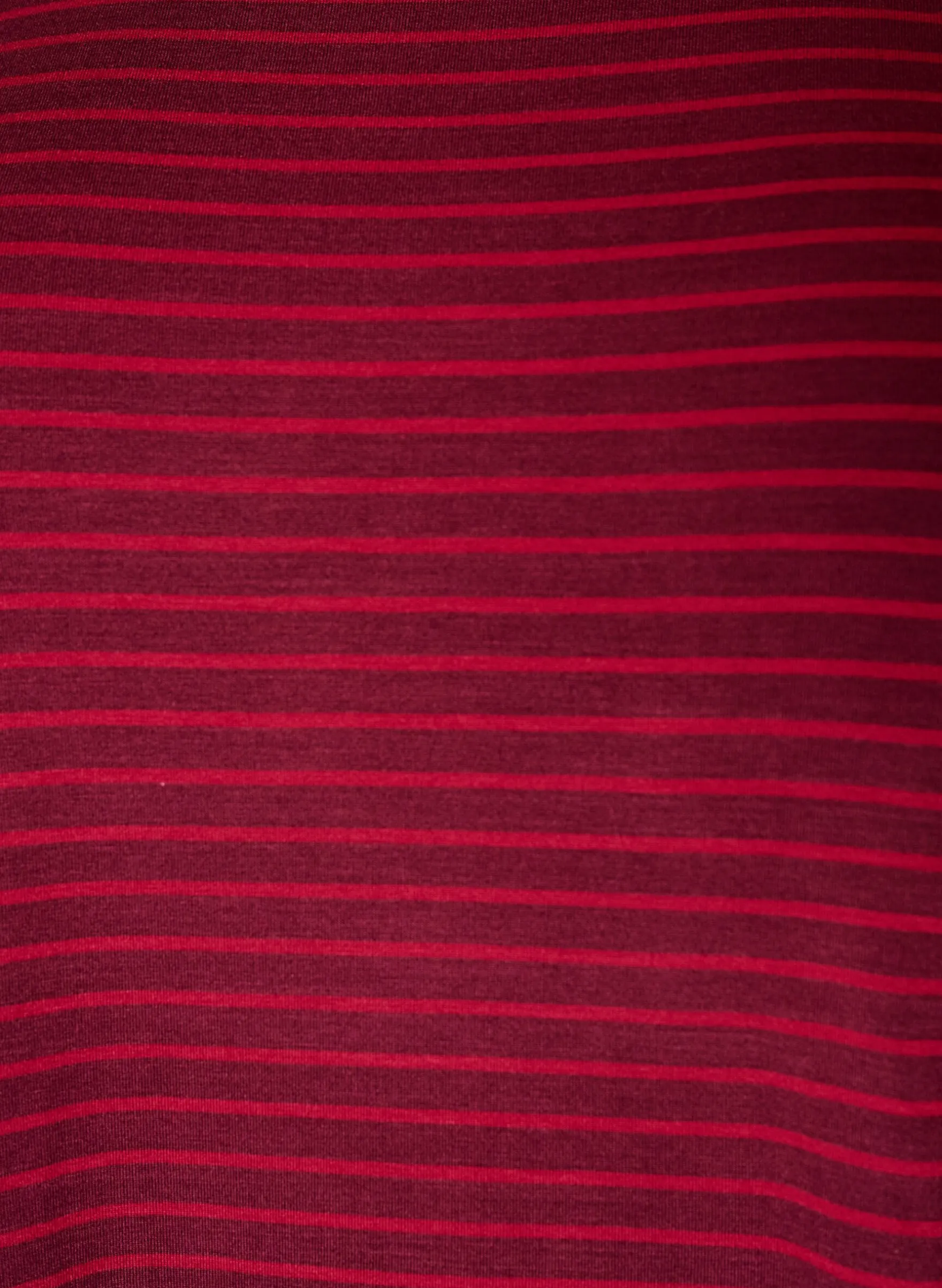 Gestreiftes T-Shirt aus Viskose mit Rundhalsausschnitt