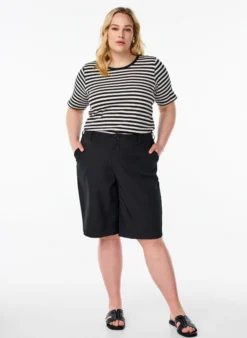 Gestreiftes T-Shirt mit gerippter Struktur