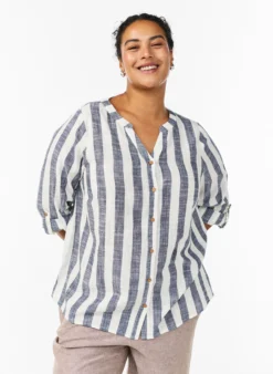 Hemdbluse aus Baumwolle mit V-Ausschnitt