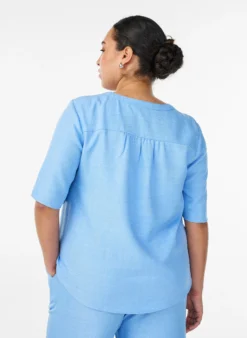 Hemdbluse mit V-Ausschnitt und kurzen Ärmeln