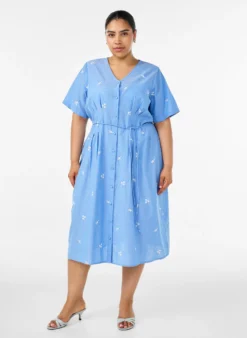 Hemdblusenkleid aus Baumwolle mit gestickten Blumen