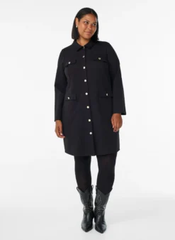 Hemdblusenkleid mit Zierknöpfen
