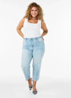 Hochgekrempelte 7/8-Jeans mit hoher Taille