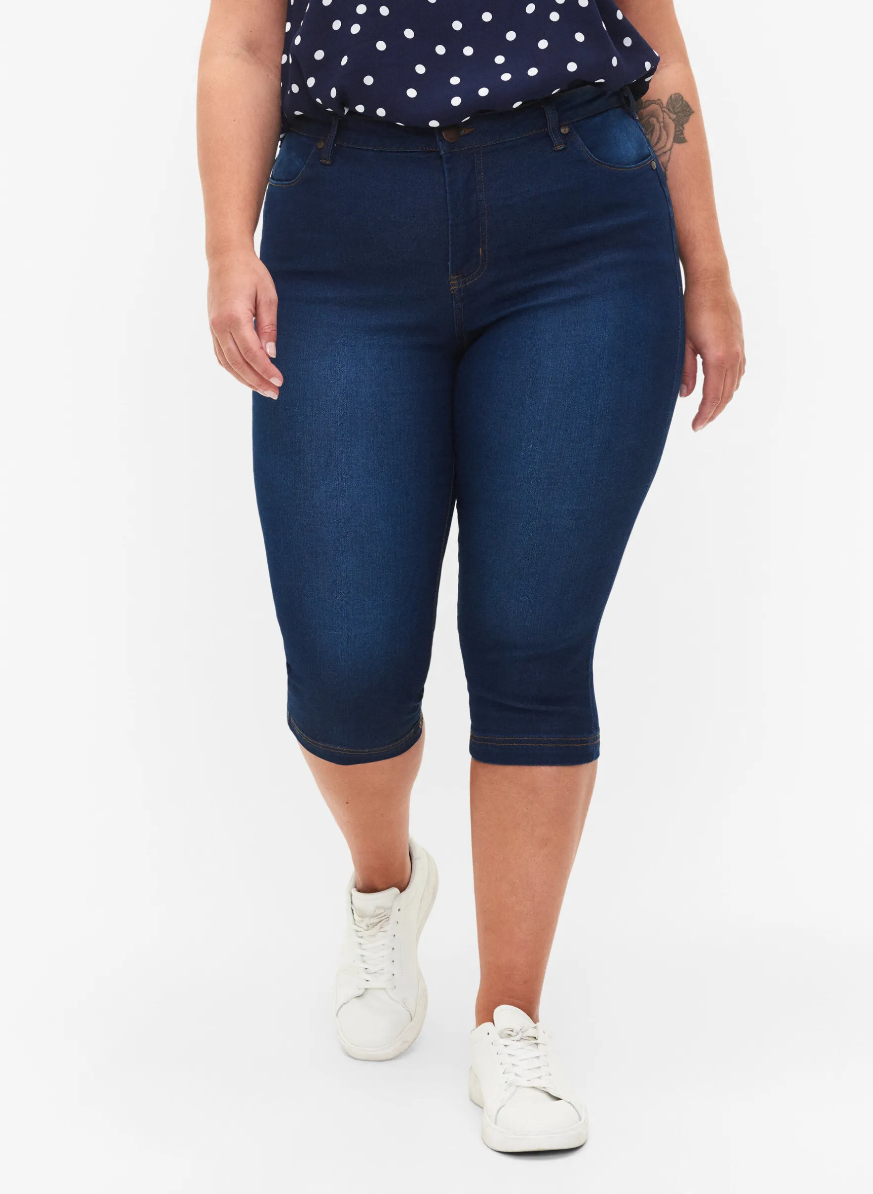 Hoch taillierte Amy Capri Jeans mit Super Slim Fit