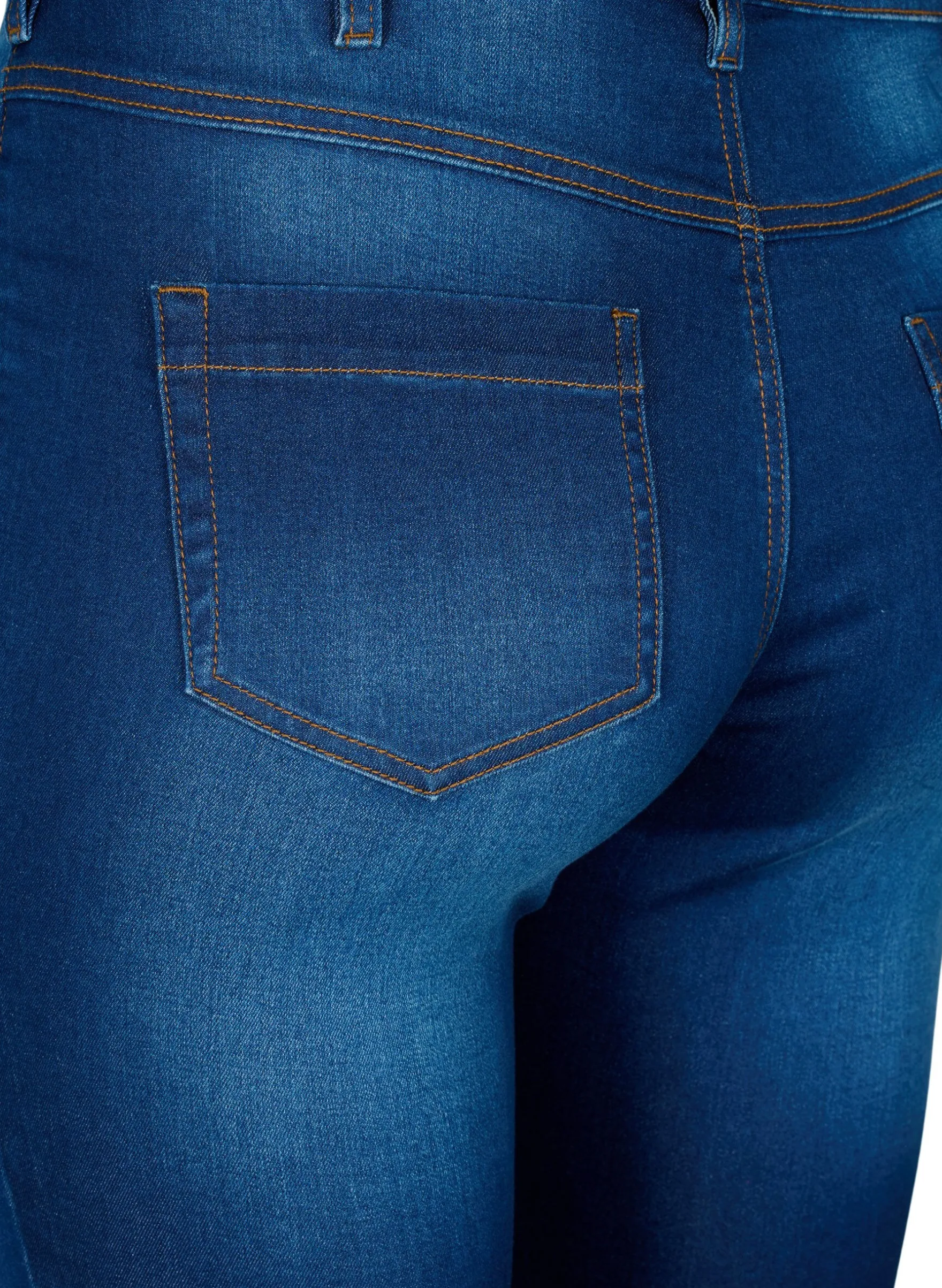 Hoch taillierte Amy Capri Jeans mit Super Slim Fit