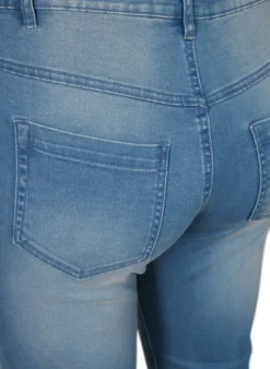 Hoch taillierte Amy Capri Jeans mit Super Slim Fit