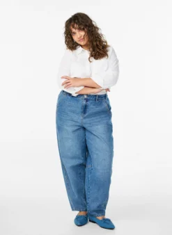 Hoch taillierte Barrel-Jeans