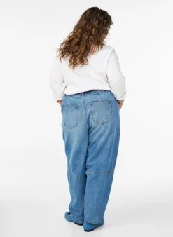 Hoch taillierte Barrel-Jeans