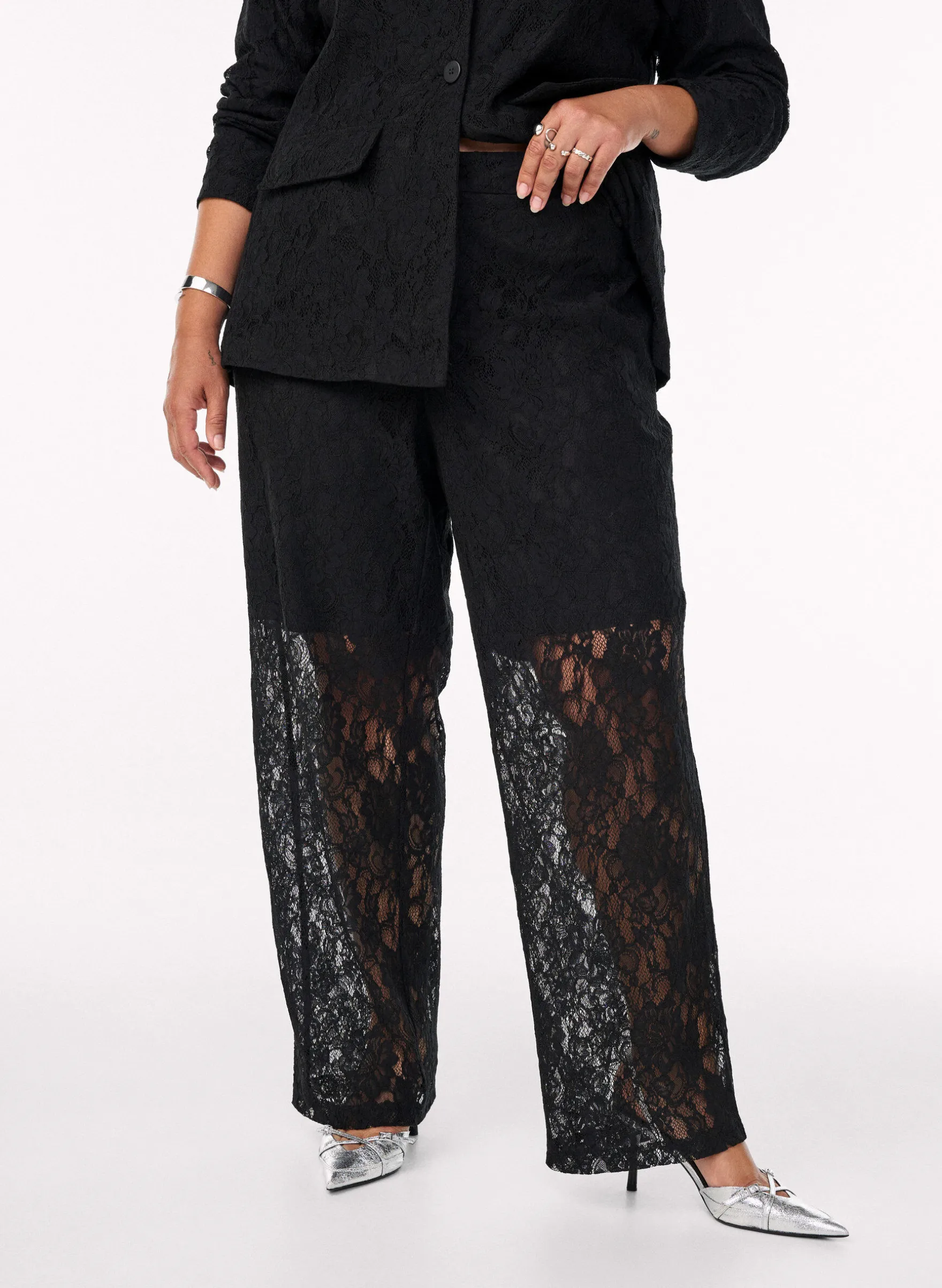 Hoch taillierte Hose aus Spitze