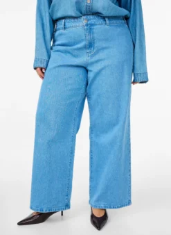 Hoch taillierte Jeans mit weitem Bein