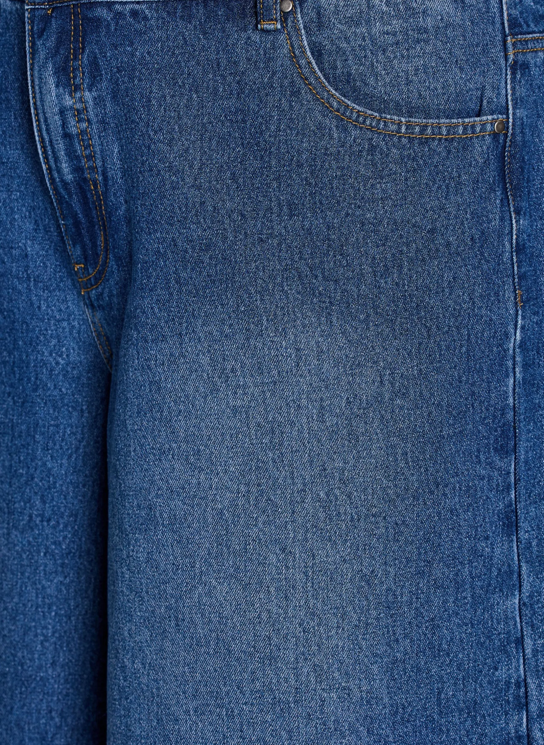 Hoch taillierte Shorts aus Denim