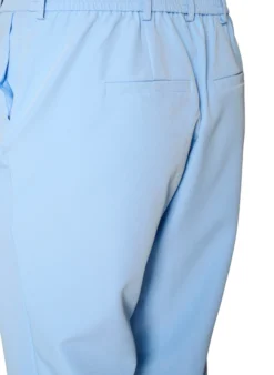 Hose mit Taschen und geraden Beinen