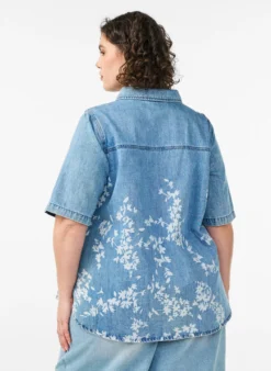 Jeanshemd mit Blumenprint und kurzen Ärmeln