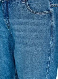 Jeans in gerader Passform mit Bindegürtel
