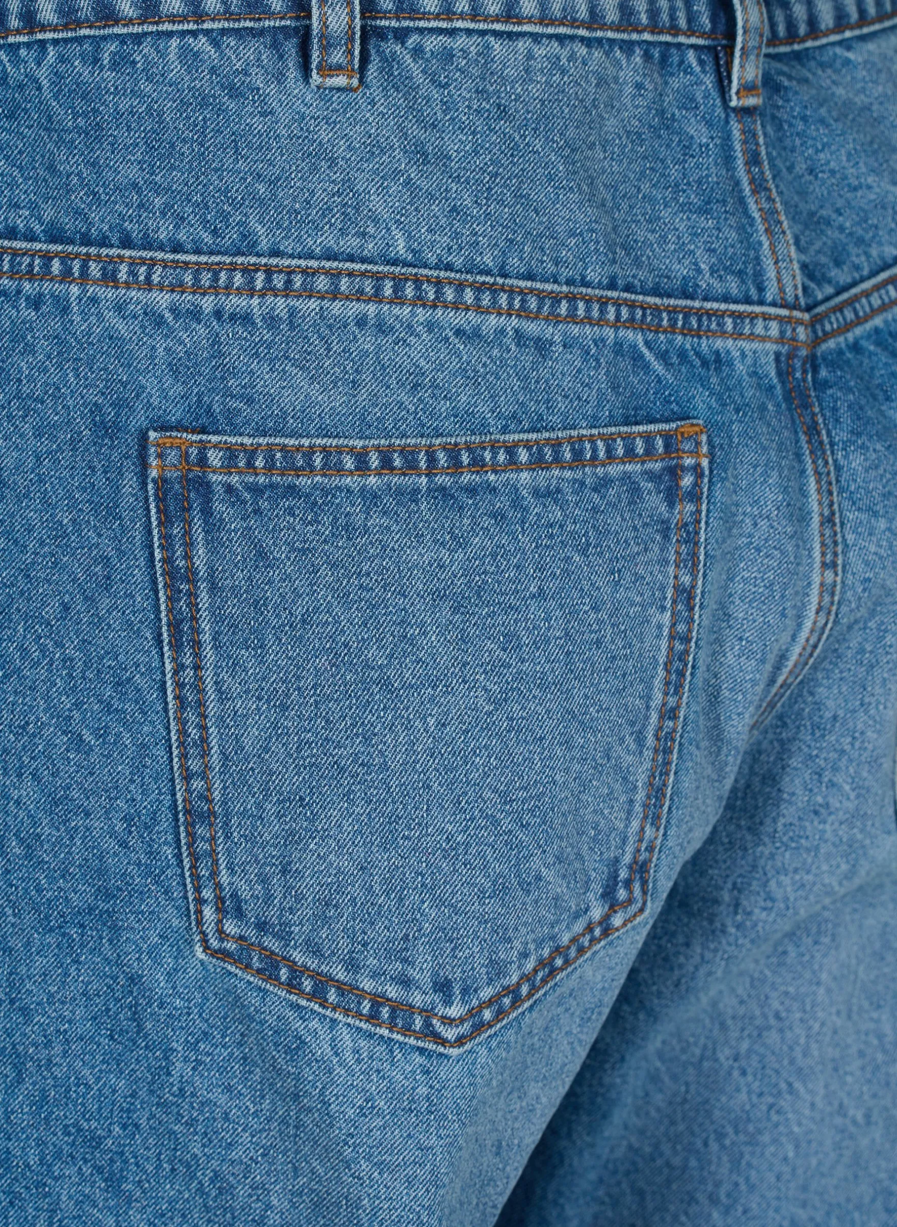 Jeans in gerader Passform mit Bindegürtel