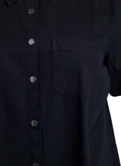 Jeanskleid aus Denim mit kurzen Ärmeln