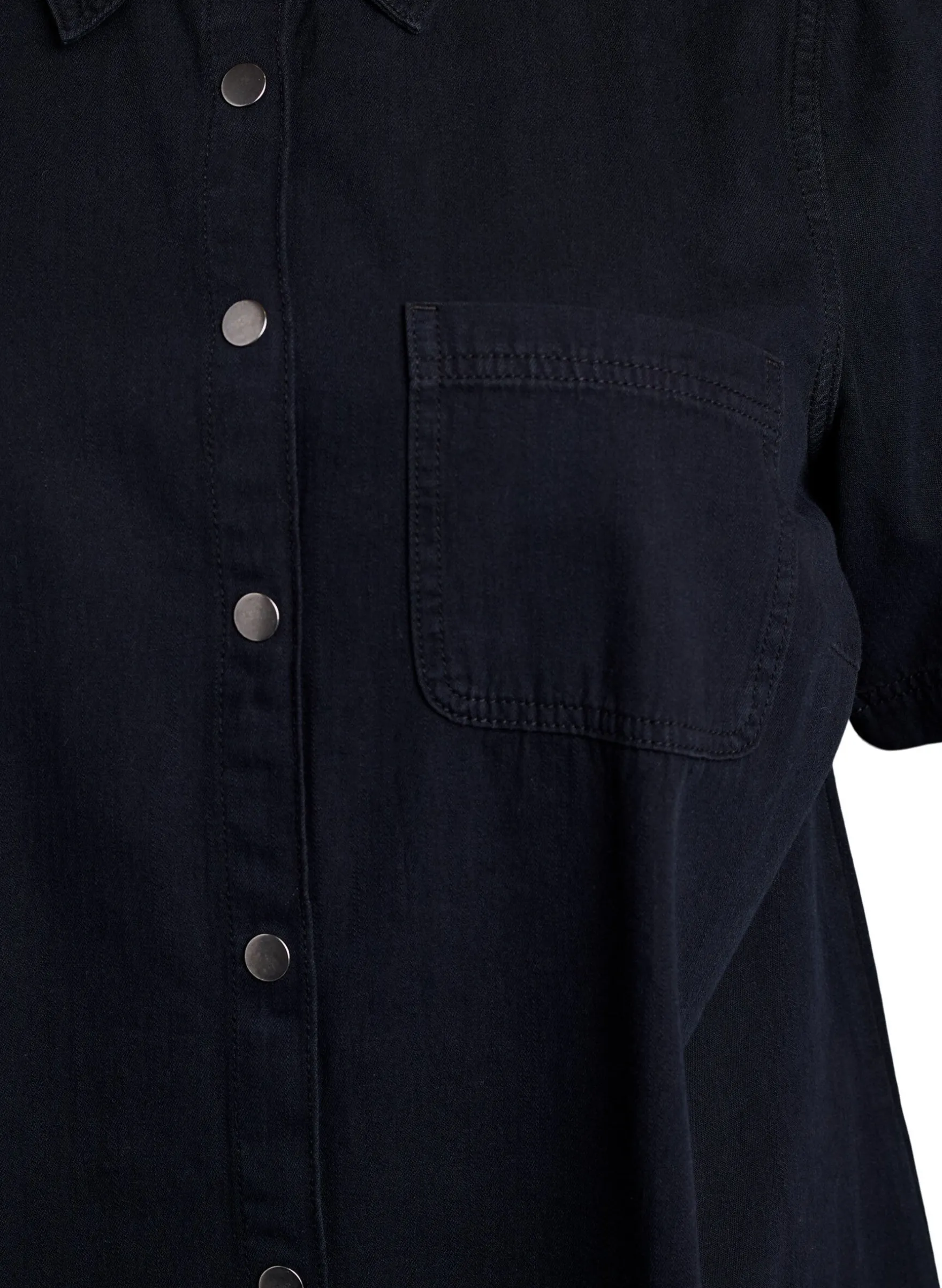 Jeanskleid aus Denim mit kurzen Ärmeln