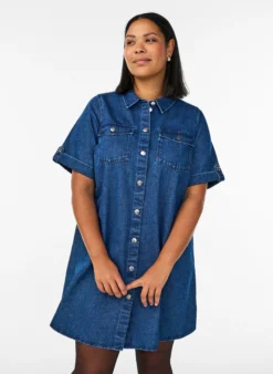 Jeanskleid mit kurzen Ärmeln und Knöpfen