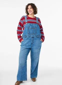 Jeans-Latzhose mit weitem Bein