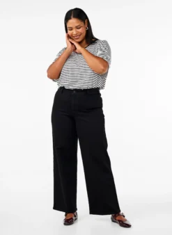 Jeans mit hoher Taille und weitem Bein