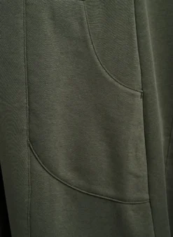 Jerseykleid mit kurzen Ärmeln und Taschen