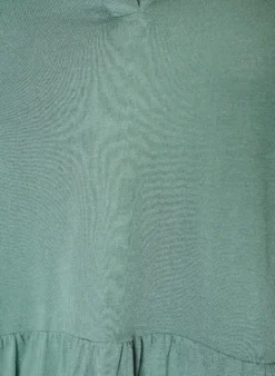 Jerseykleid mit Spitzendetails und mehrlagigem Rock