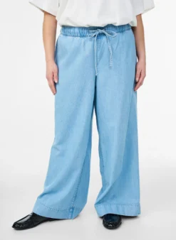 Joggers aus Denim mit weitem Bein und hoher Taille