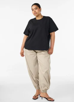 Kastiges T-Shirt aus Baumwolle