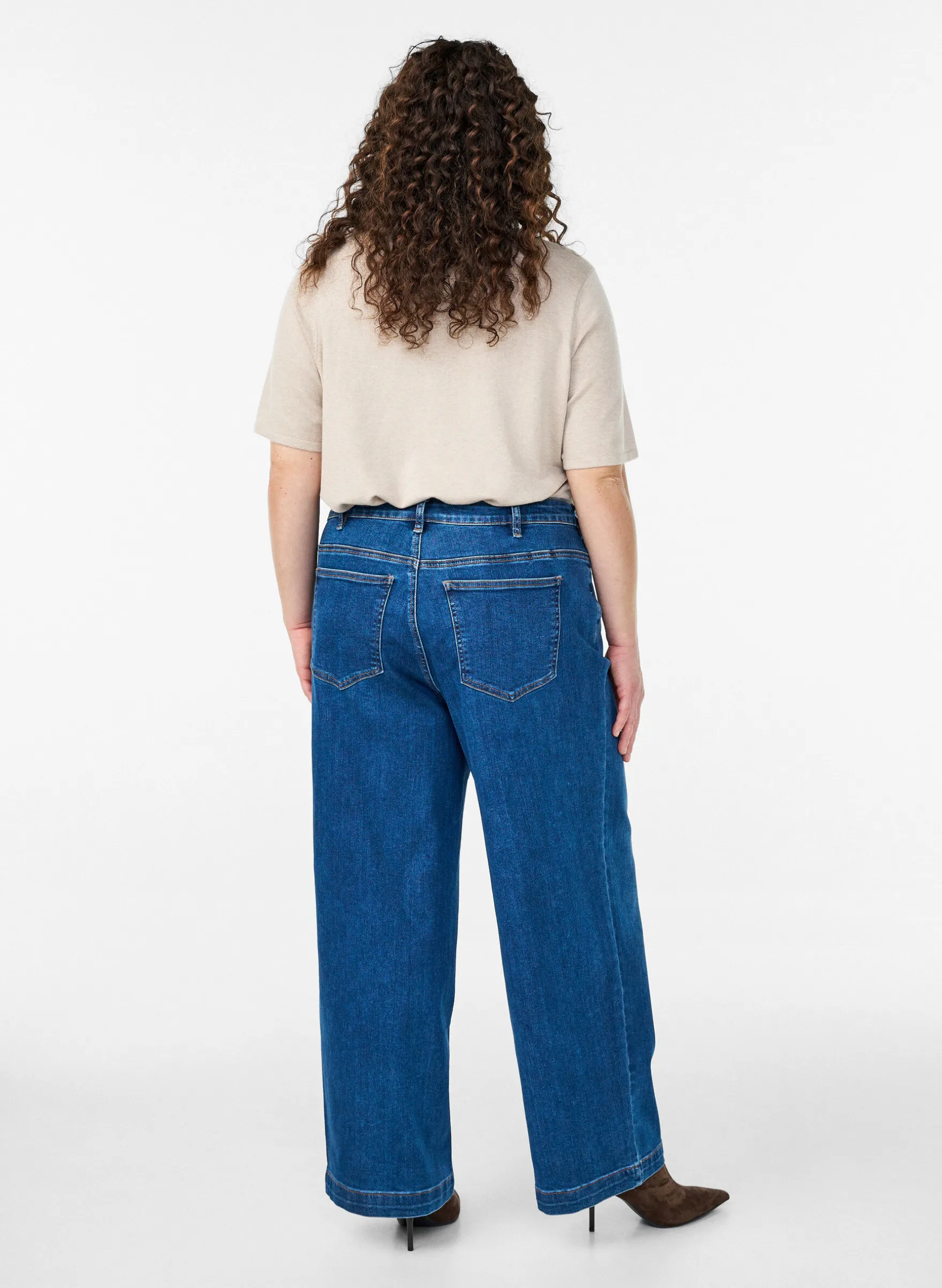 Kiana Jeans mit Straight Fit und hoher Taille